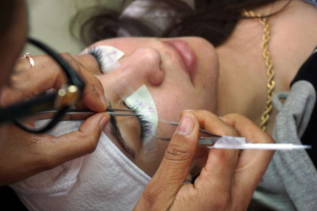 Beginner’s Lynk-Gel® Course – LED Lash Extension Certification